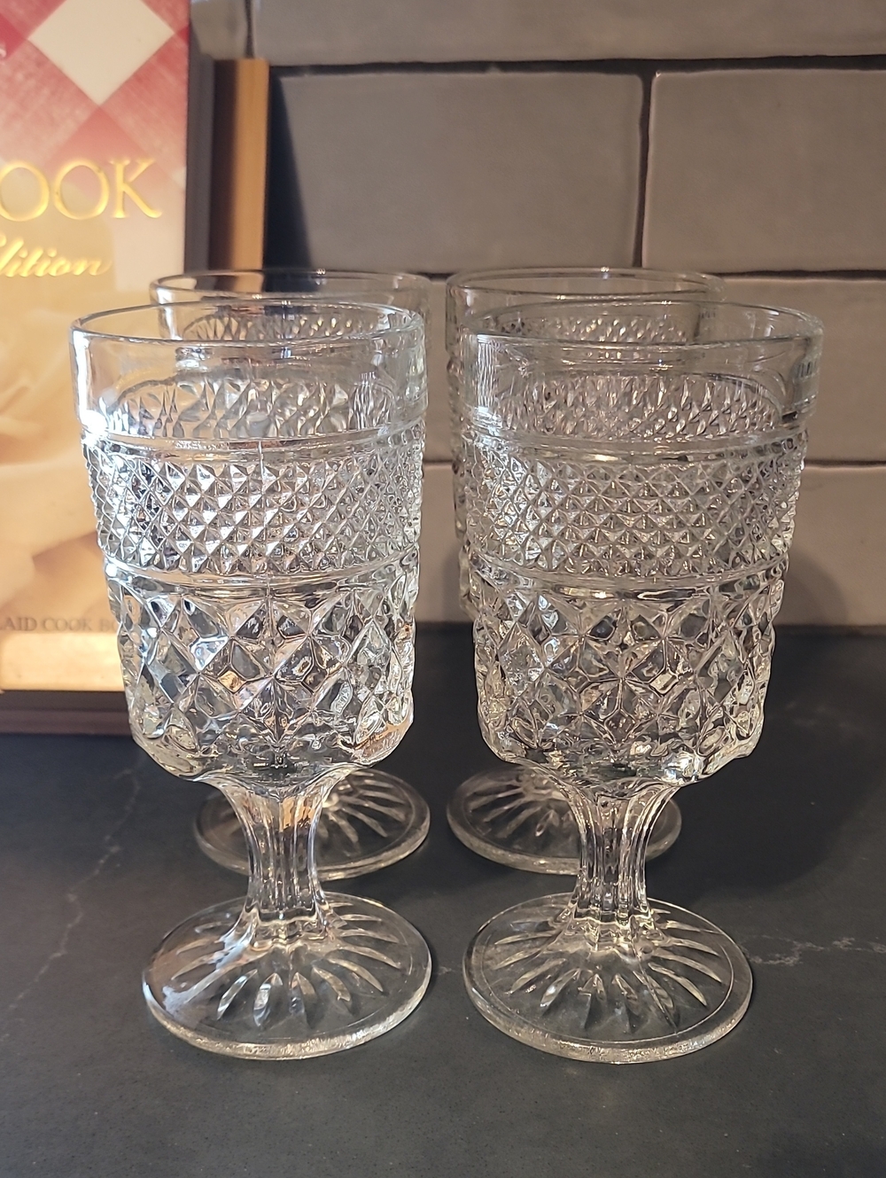 Anchor Hocking Wexford WATER GOBLETS Set of 4, Criss Cross/ Diamond Patt…